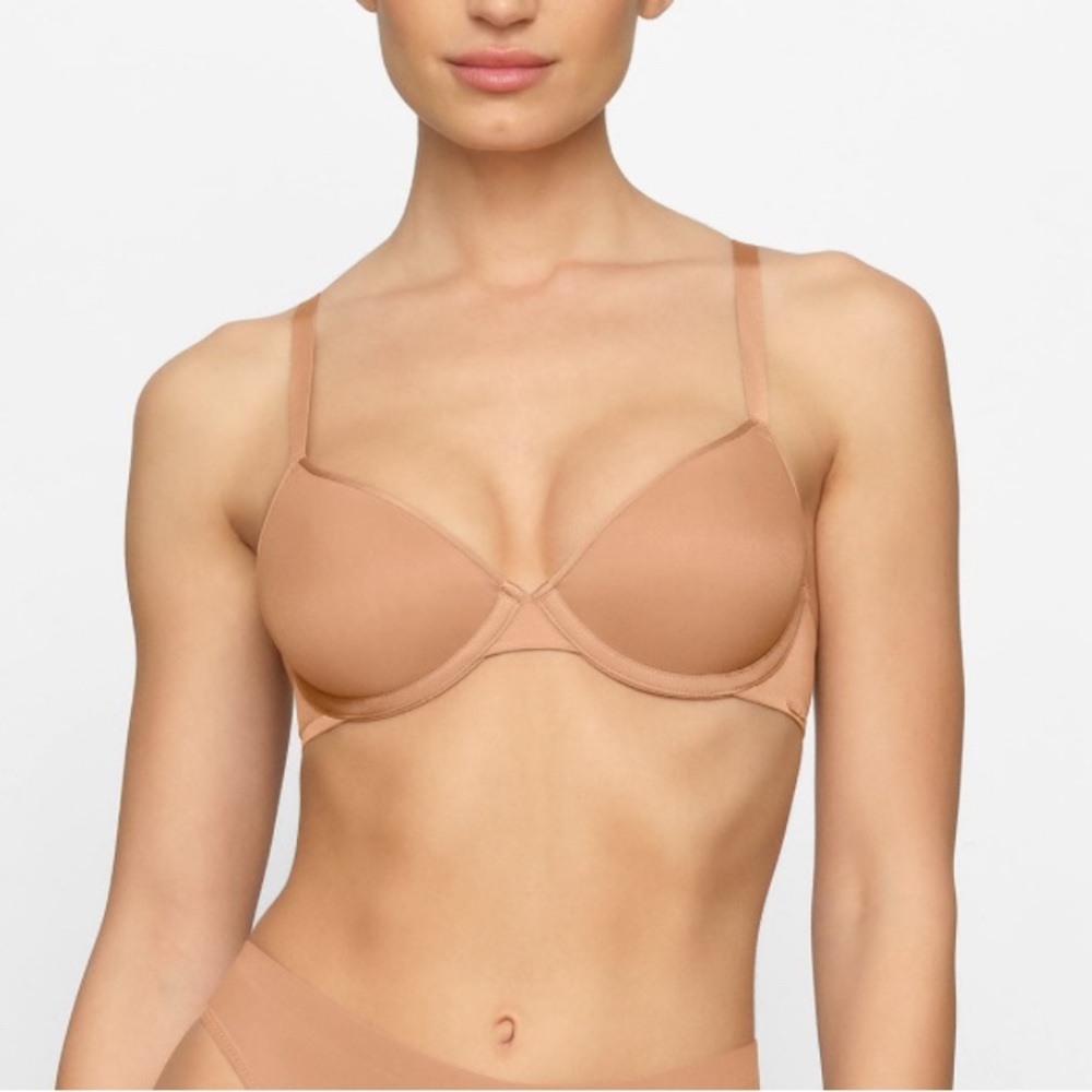 SKIMS Seamless Tan Underwire Bra